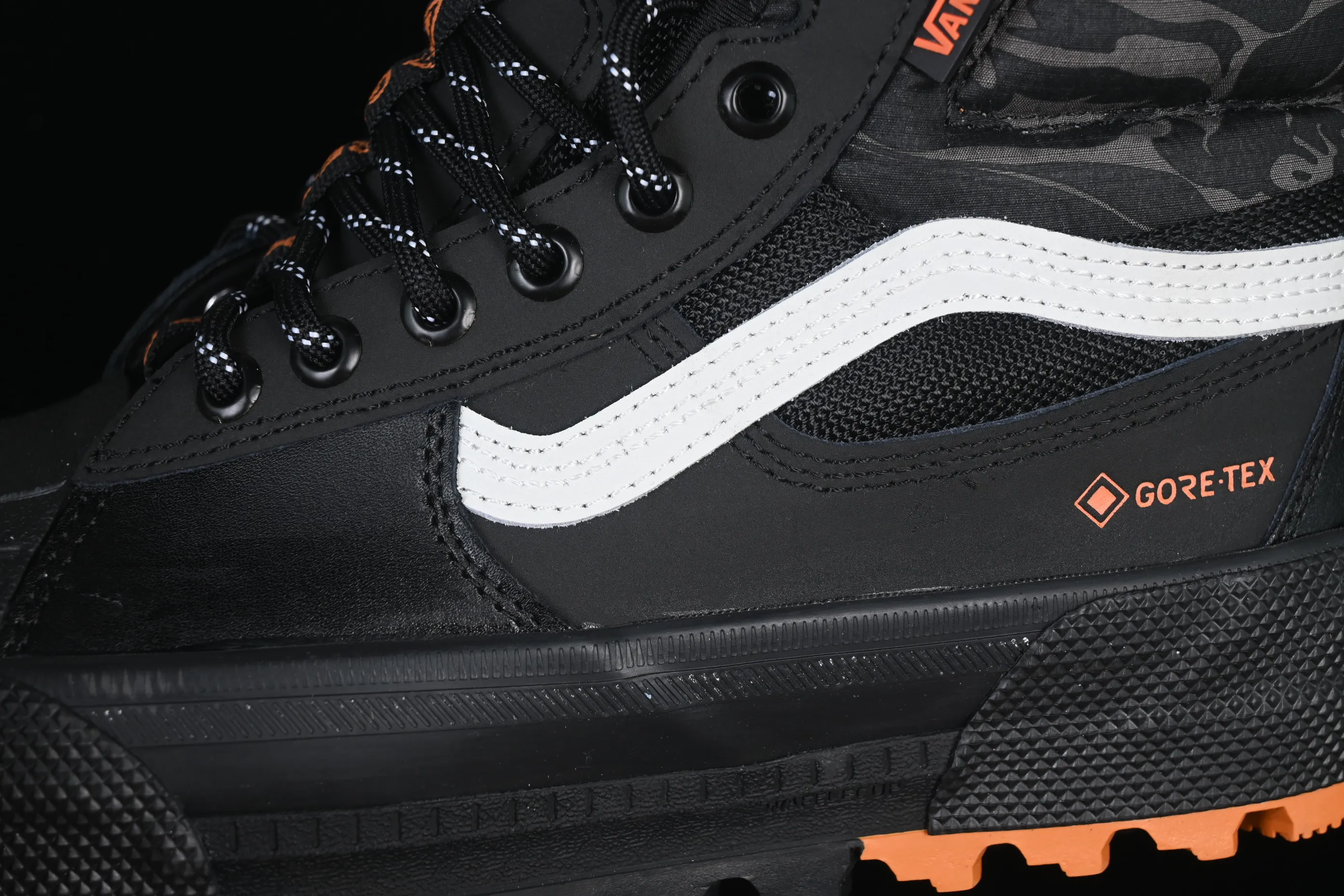 All categories Vans Vans series Vans Hi Vans high-top Vans Sk8-Hi Gore Te Outdoor adventure series round-toe lace-up high-top outdoor functional casual shoes VN0A5I1110K